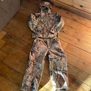 Cabela’s youth S  camo jacket & pants